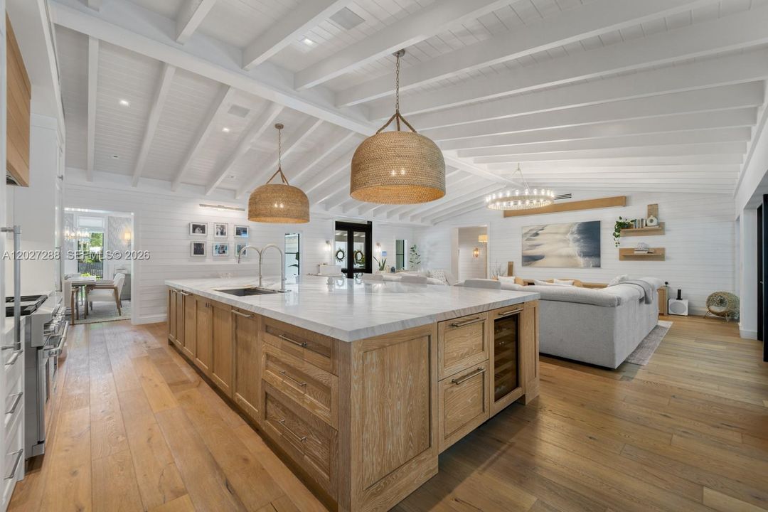 For Sale: $7,995,000 (7 beds, 6 baths, 0 Square Feet)