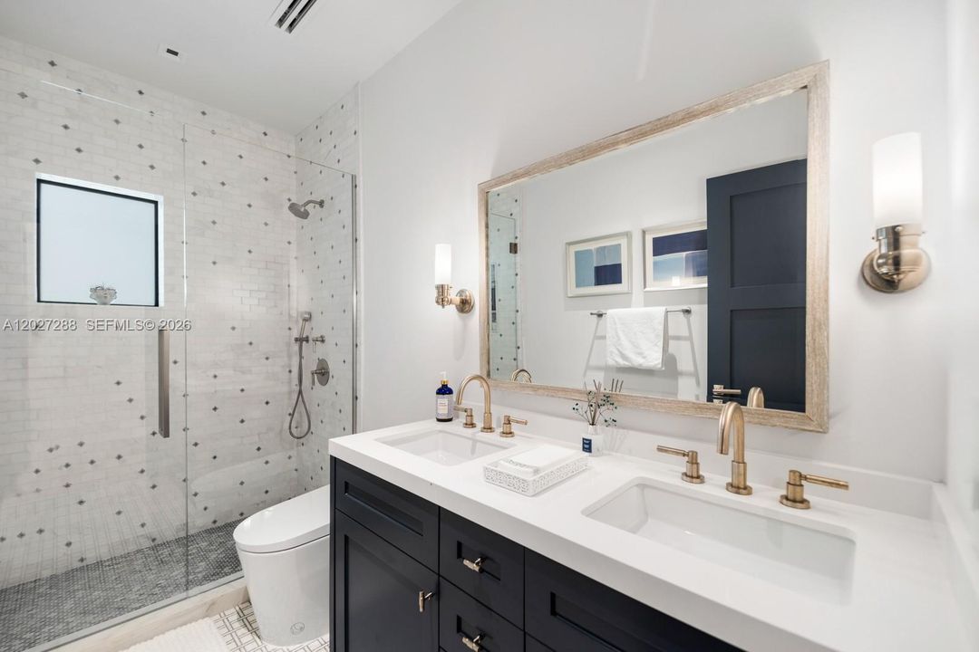 For Sale: $7,995,000 (7 beds, 6 baths, 0 Square Feet)