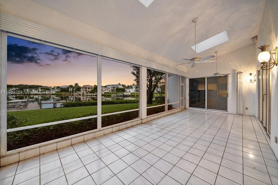 Enclosed Patio (living area can be expanded into this covered patio)