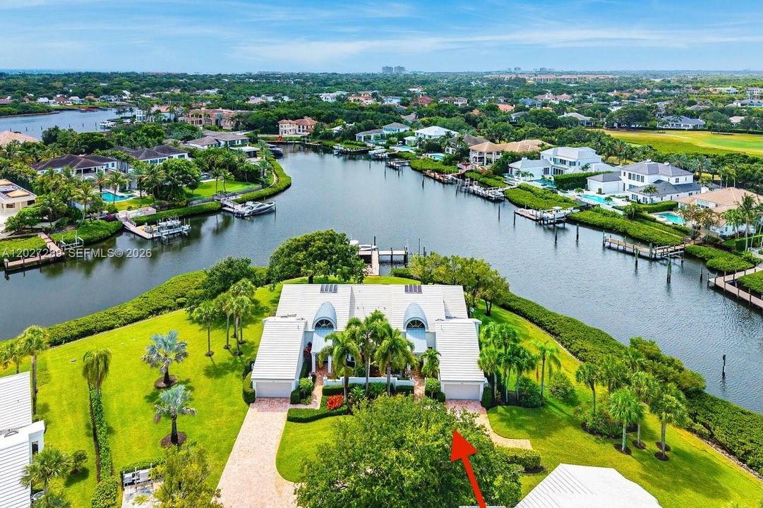 Activo con contrato: $4,950,000 (2 camas, 2 baños, 2518 Pies cuadrados)