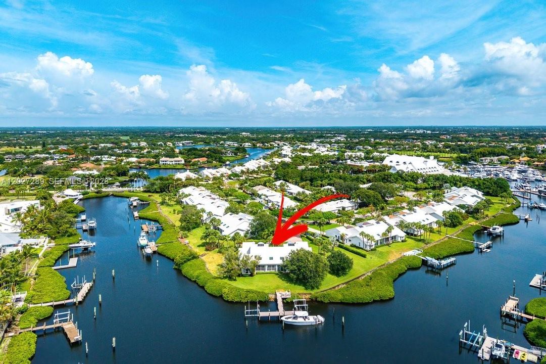Activo con contrato: $4,950,000 (2 camas, 2 baños, 2518 Pies cuadrados)