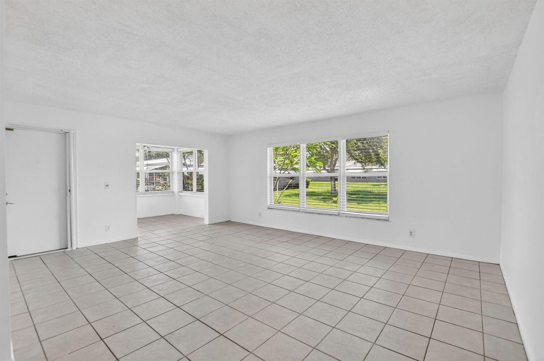 912 South Drive A