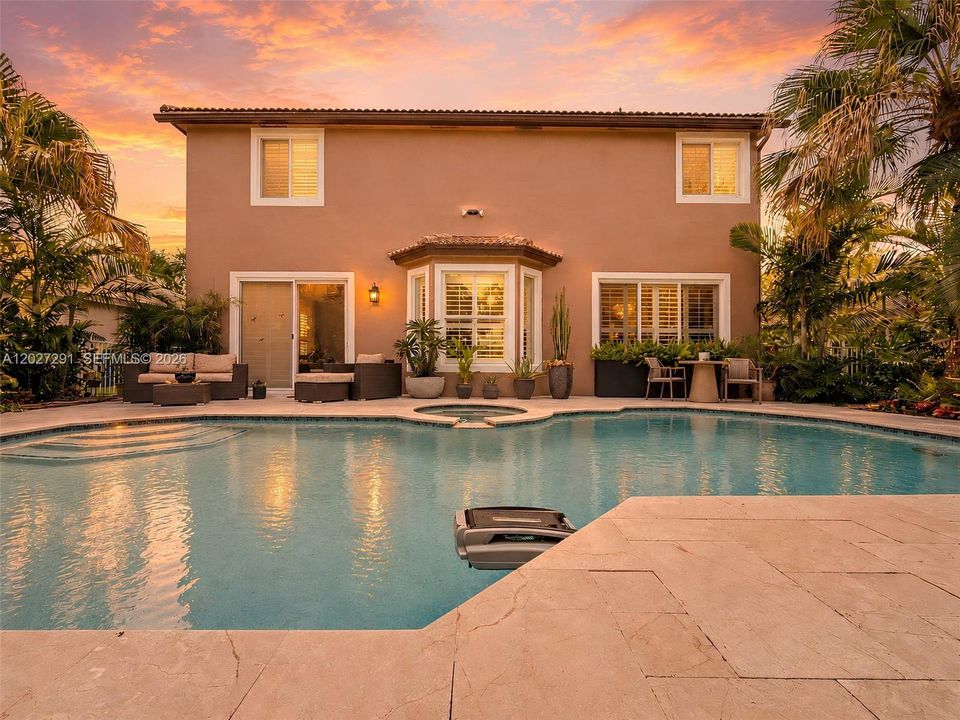 For Sale: $899,999 (4 beds, 2 baths, 2578 Square Feet)