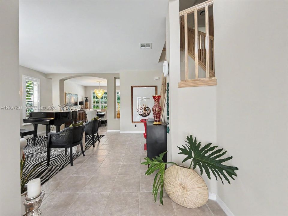 For Sale: $899,999 (4 beds, 2 baths, 2578 Square Feet)