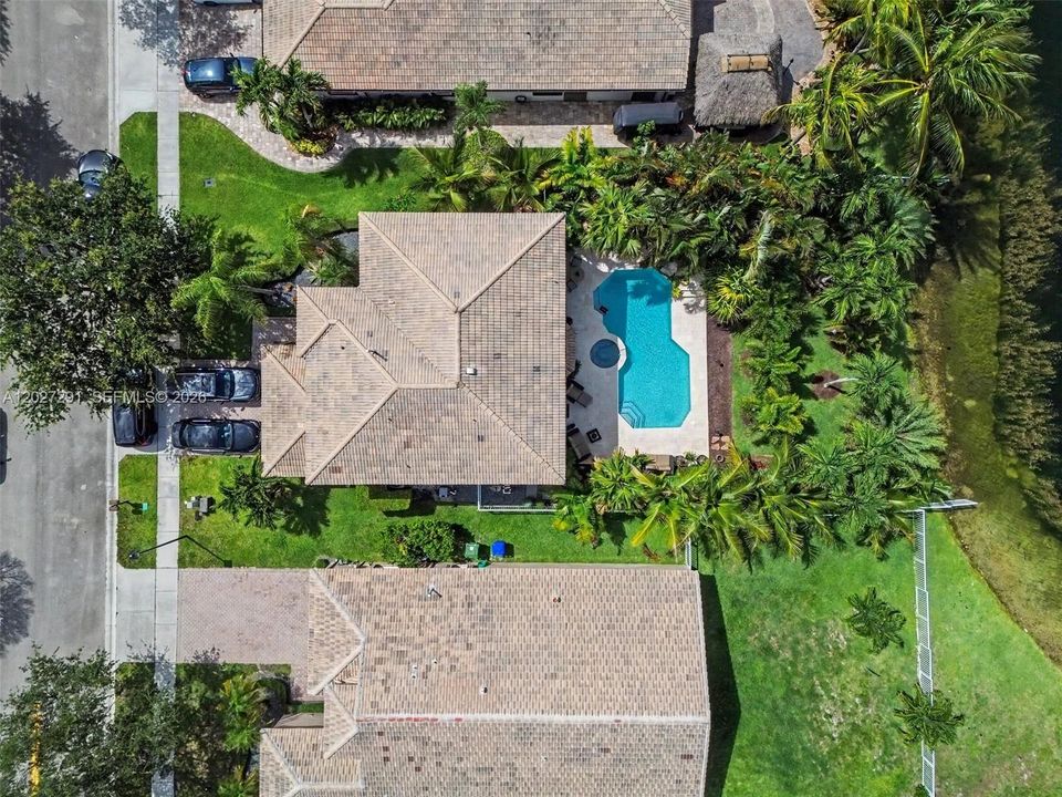 For Sale: $899,999 (4 beds, 2 baths, 2578 Square Feet)