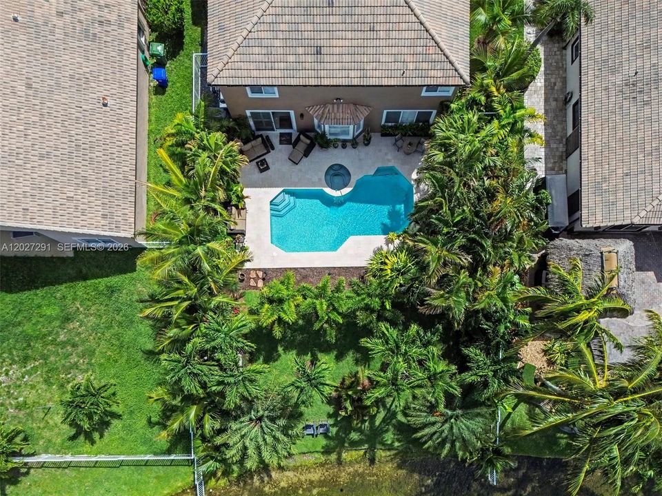 For Sale: $899,999 (4 beds, 2 baths, 2578 Square Feet)