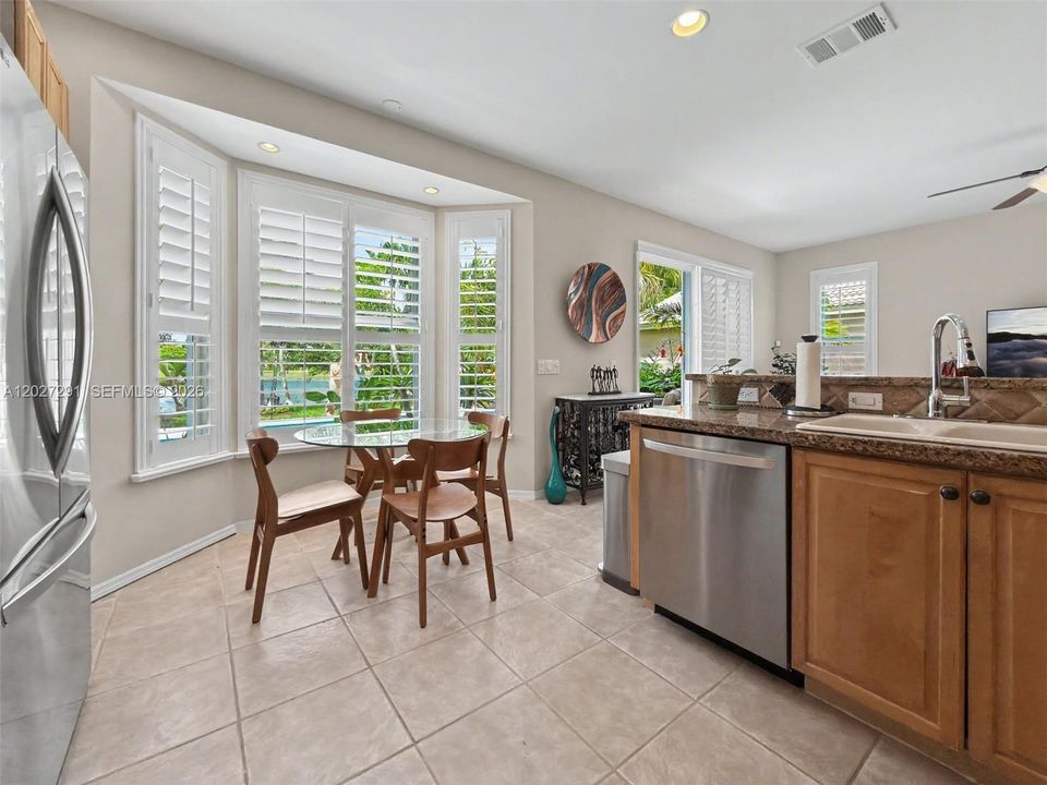 For Sale: $899,999 (4 beds, 2 baths, 2578 Square Feet)