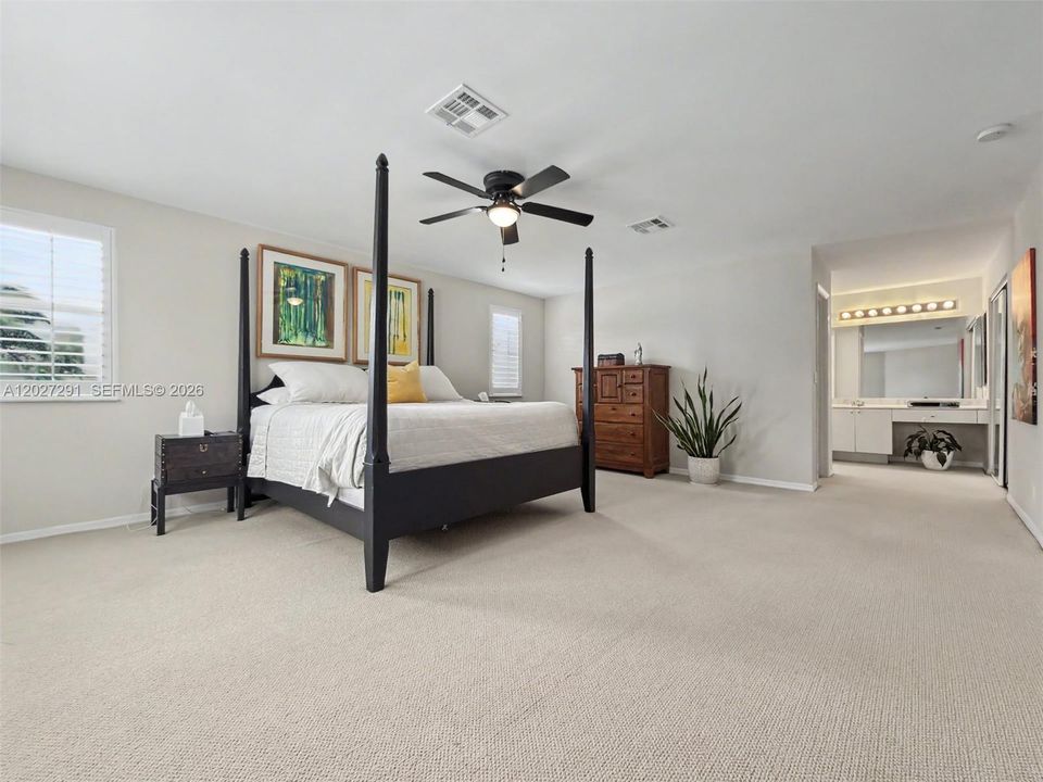 For Sale: $899,999 (4 beds, 2 baths, 2578 Square Feet)