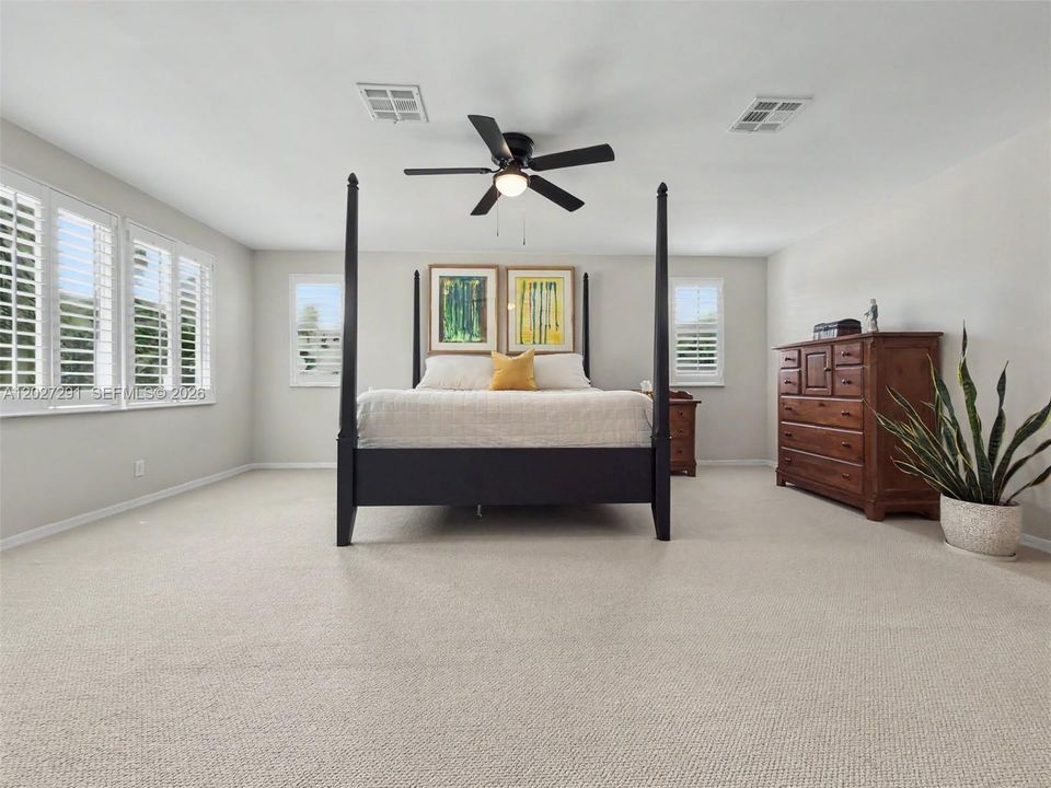 For Sale: $899,999 (4 beds, 2 baths, 2578 Square Feet)