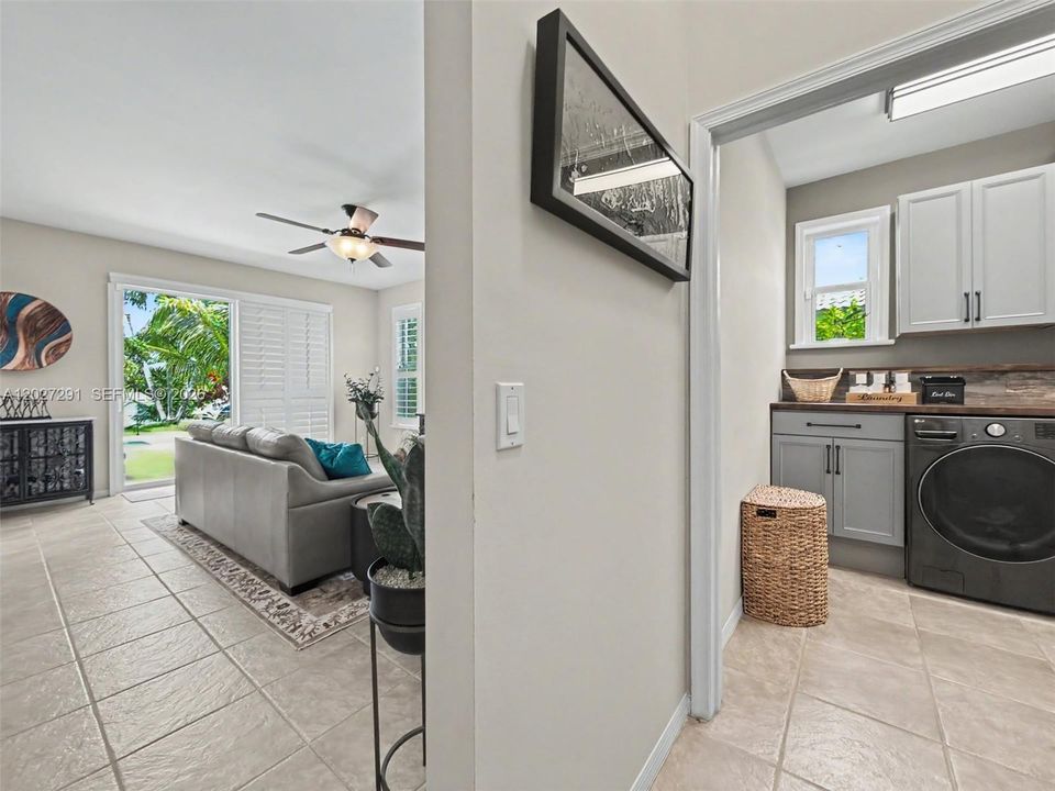 For Sale: $899,999 (4 beds, 2 baths, 2578 Square Feet)