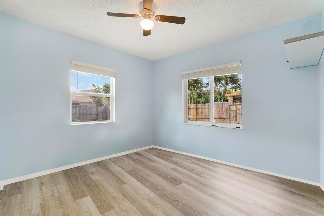 Guest bedroom1