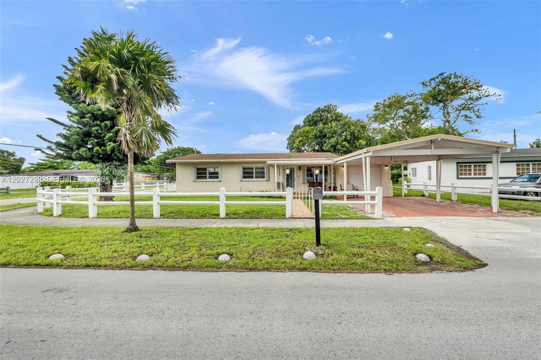For Sale: $489,000 (3 beds, 2 baths, 1265 Square Feet)