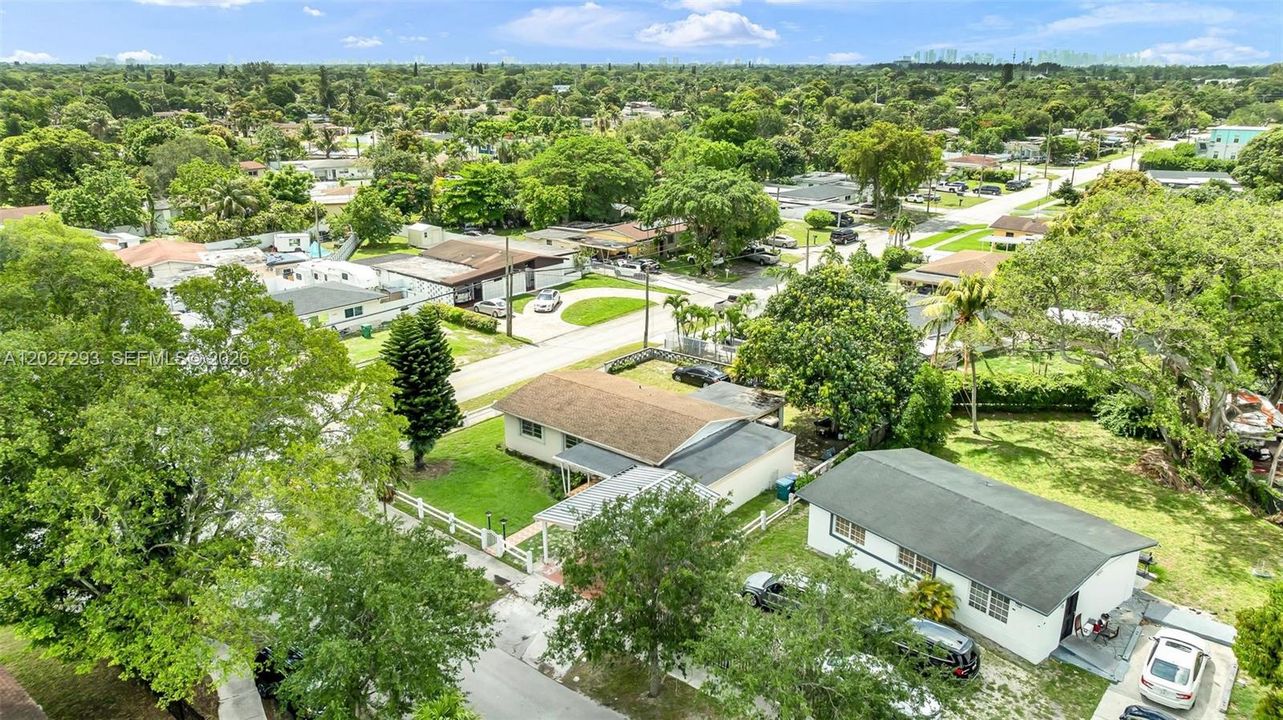 For Sale: $489,000 (3 beds, 2 baths, 1265 Square Feet)