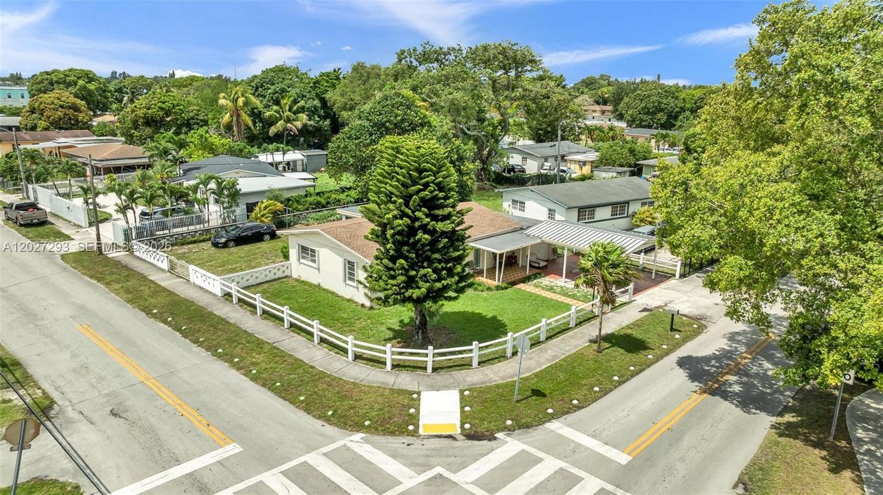 For Sale: $489,000 (3 beds, 2 baths, 1265 Square Feet)