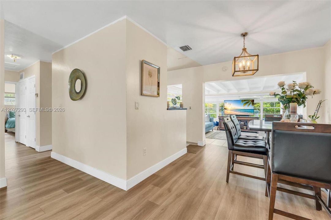 For Sale: $489,000 (3 beds, 2 baths, 1265 Square Feet)