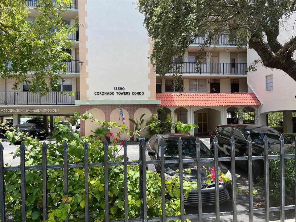 На продажу: $134,900 (1 спален, 1 ванн, 878 Квадратных фут)