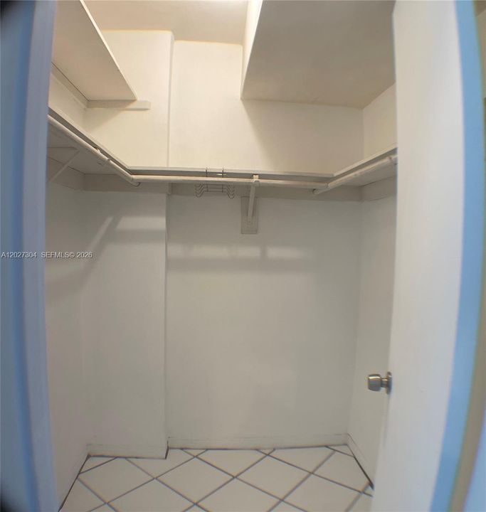 На продажу: $134,900 (1 спален, 1 ванн, 878 Квадратных фут)