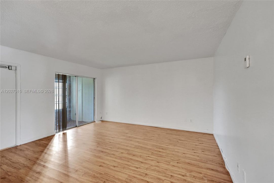 En Venta: $149,000 (2 camas, 2 baños, 782 Pies cuadrados)