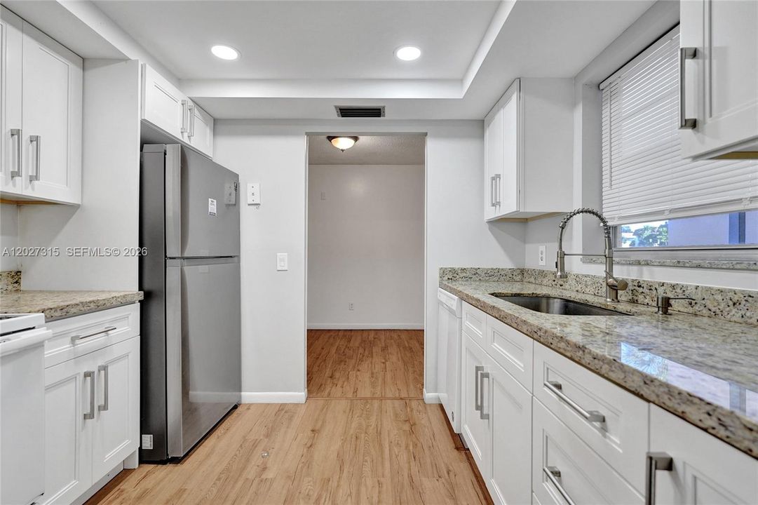 En Venta: $149,000 (2 camas, 2 baños, 782 Pies cuadrados)
