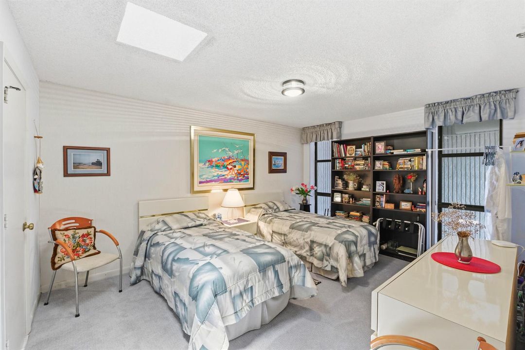Guest bedroom