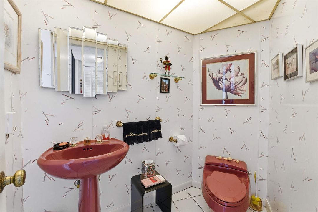 Powder room
