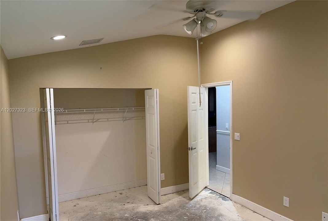 For Sale: $365,000 (4 beds, 3 baths, 2293 Square Feet)