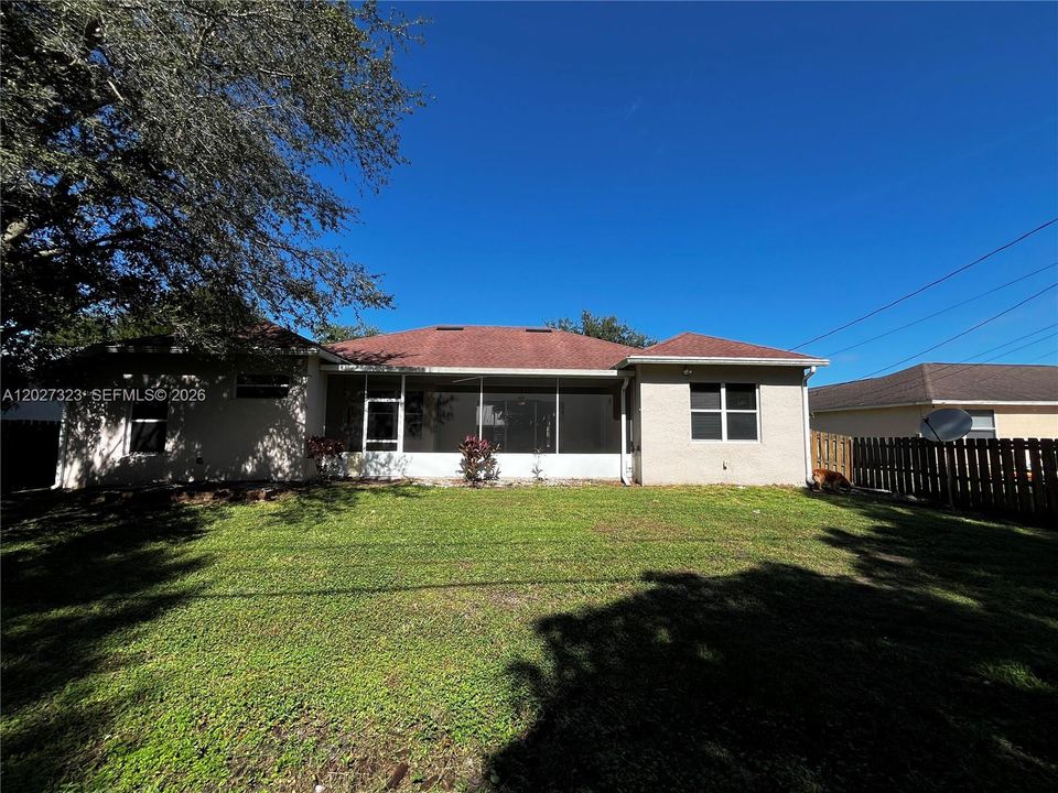 For Sale: $365,000 (4 beds, 3 baths, 2293 Square Feet)