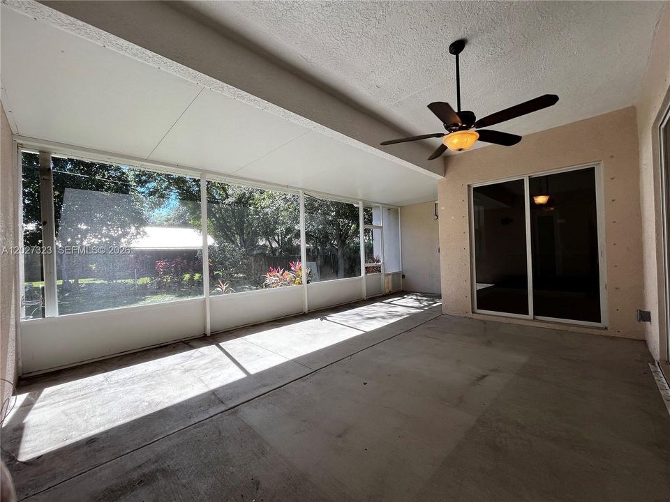 For Sale: $365,000 (4 beds, 3 baths, 2293 Square Feet)