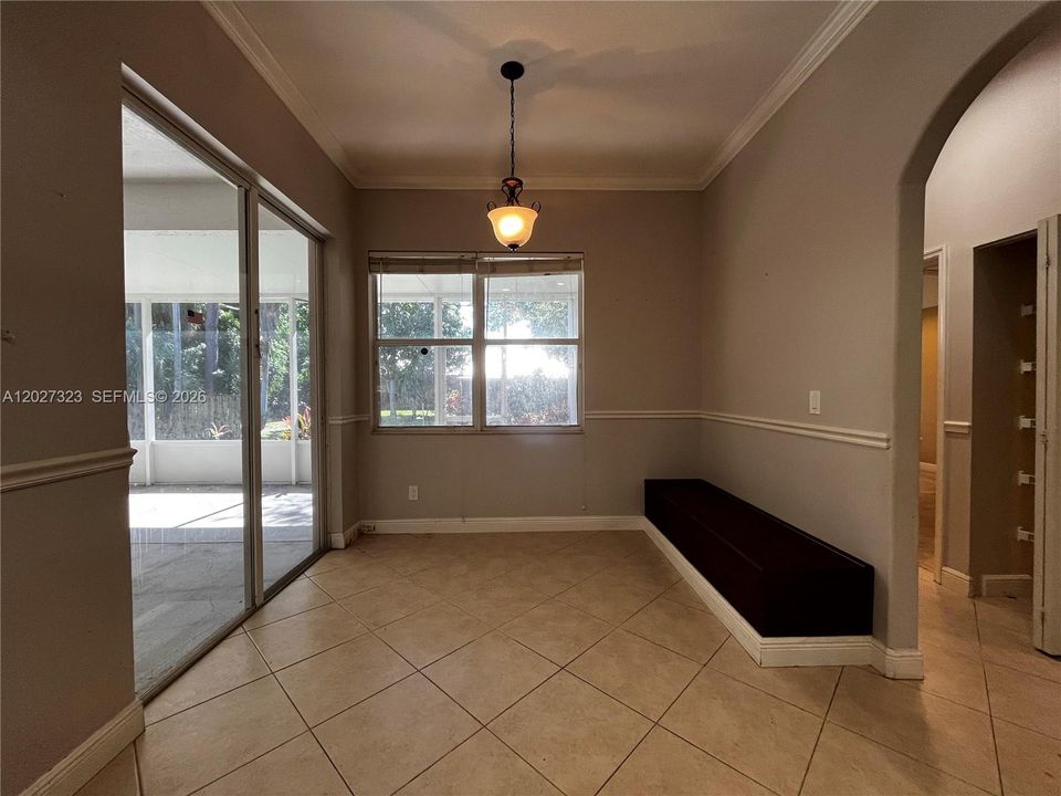 For Sale: $365,000 (4 beds, 3 baths, 2293 Square Feet)