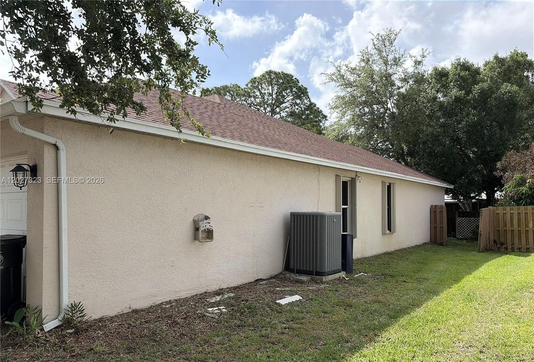 For Sale: $365,000 (4 beds, 3 baths, 2293 Square Feet)