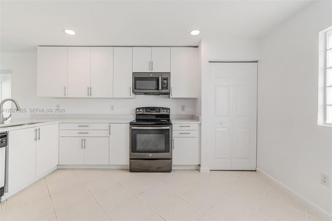 Spacious with eat in/breakfast area