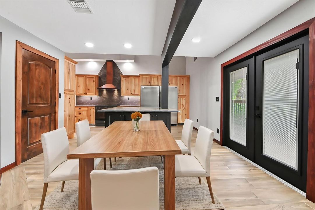 13-Dining-room-01_VS