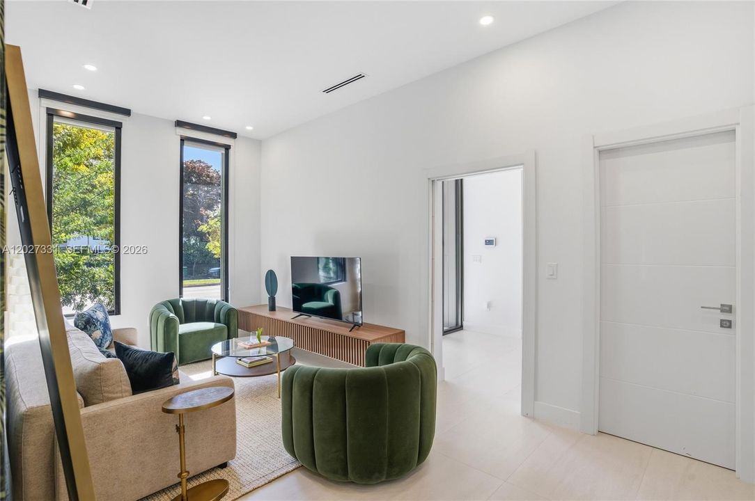 For Sale: $3,645,000 (4 beds, 3 baths, 2874 Square Feet)