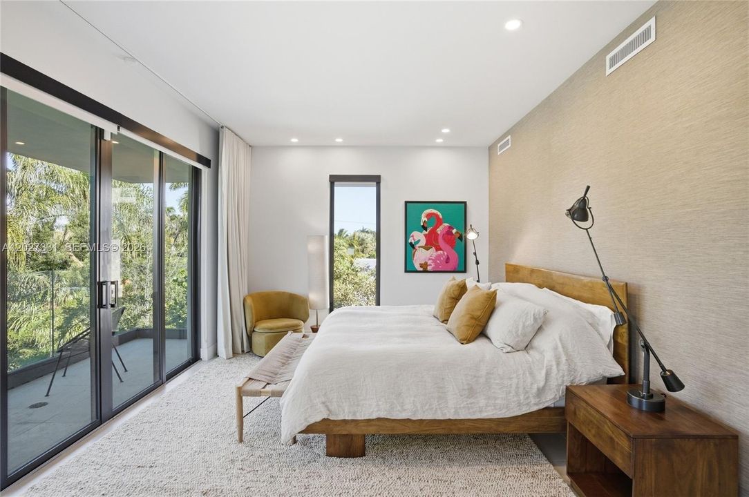 For Sale: $3,645,000 (4 beds, 3 baths, 2874 Square Feet)
