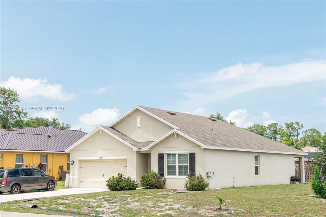 For Sale: $479,000 (4 beds, 2 baths, 1827 Square Feet)