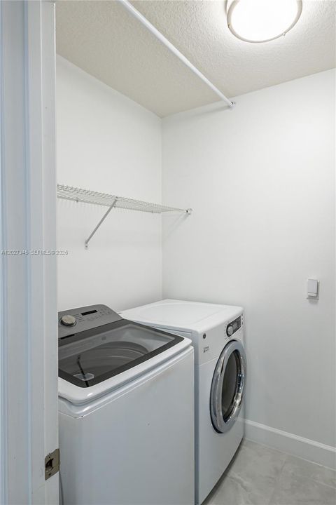 For Sale: $479,000 (4 beds, 2 baths, 1827 Square Feet)