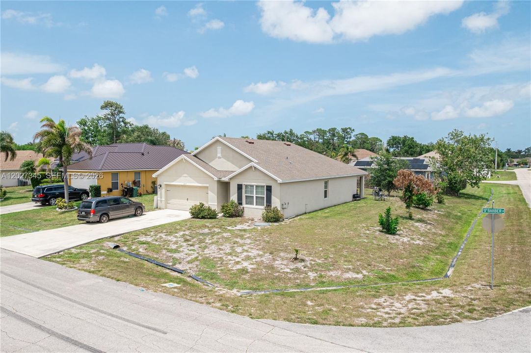For Sale: $479,000 (4 beds, 2 baths, 1827 Square Feet)