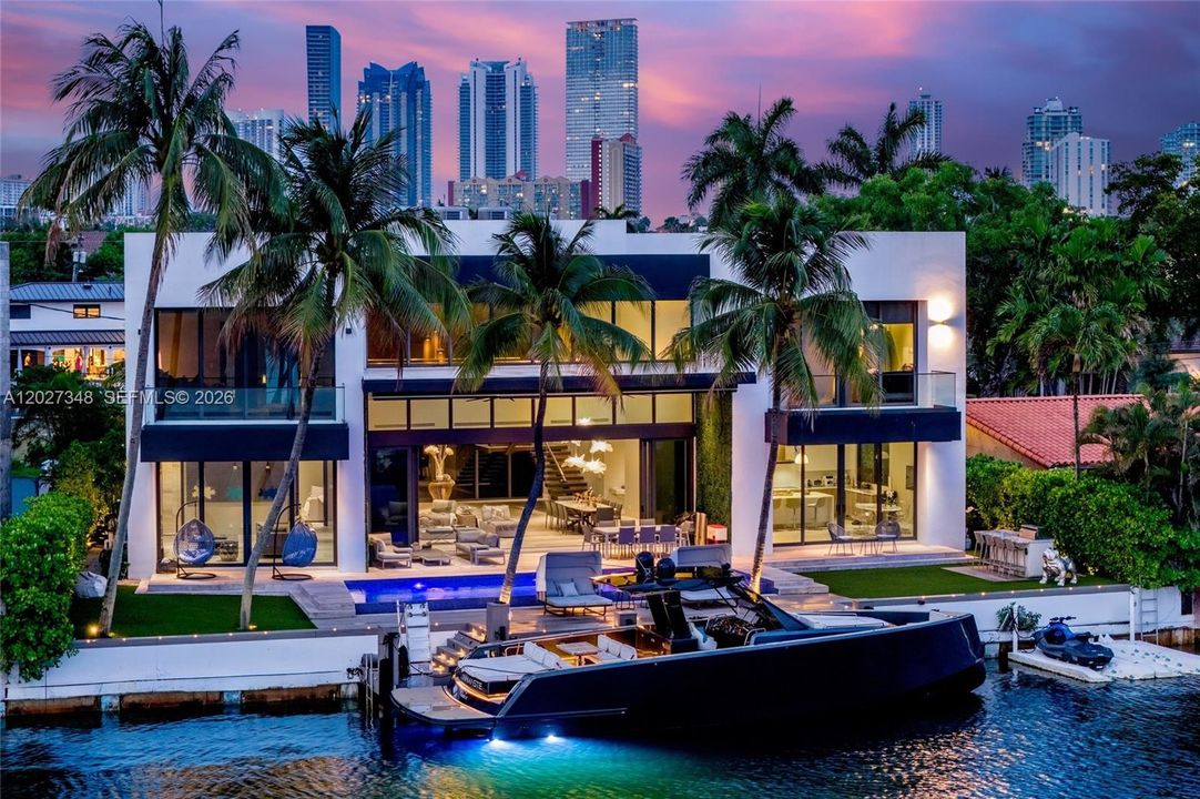 En Venta: $14,500,000 (5 camas, 6 baños, 5347 Pies cuadrados)