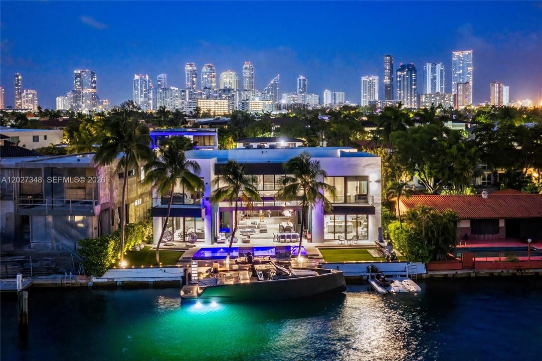 En Venta: $14,500,000 (5 camas, 6 baños, 5347 Pies cuadrados)