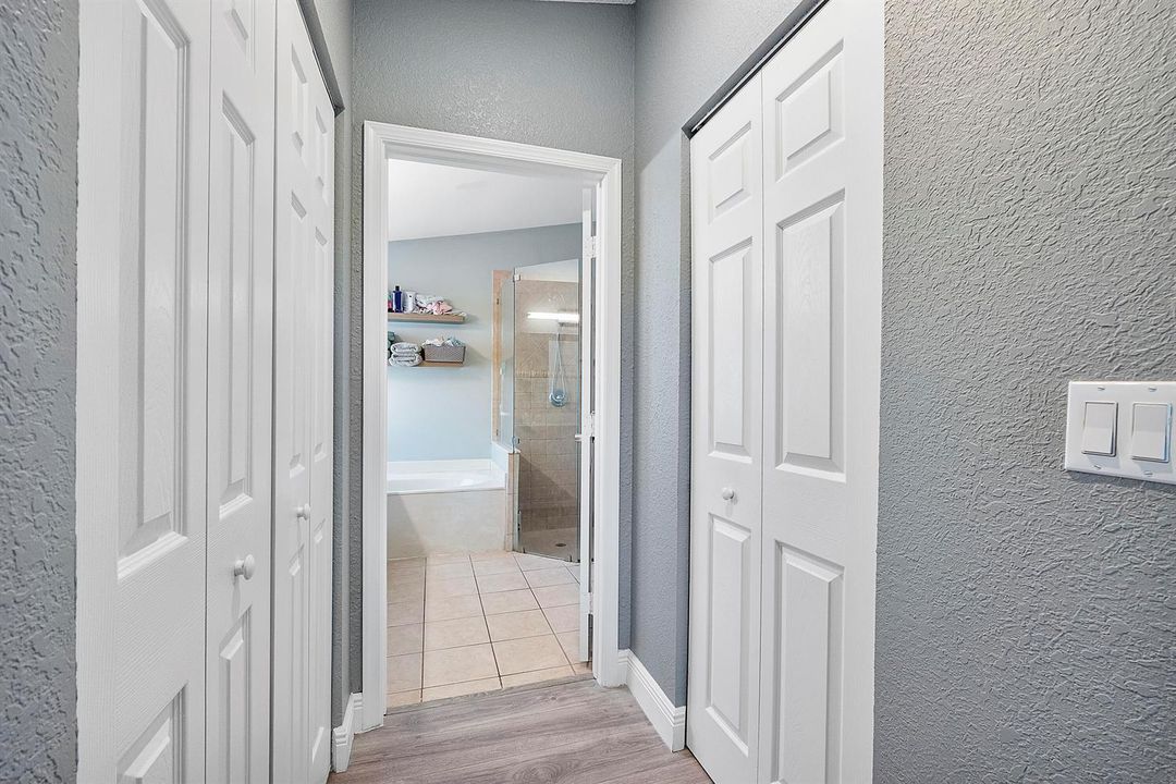 Dual Closets in primary