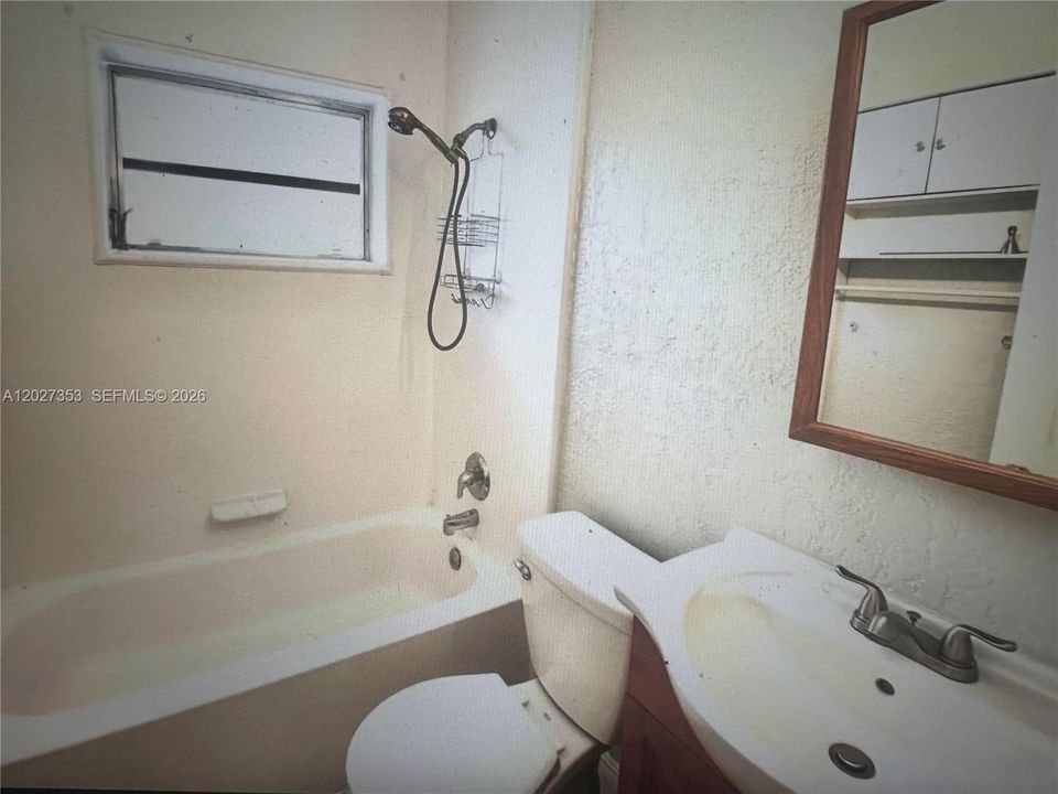 En Venta: $650,000 (0 camas, 0 baños, 1728 Pies cuadrados)