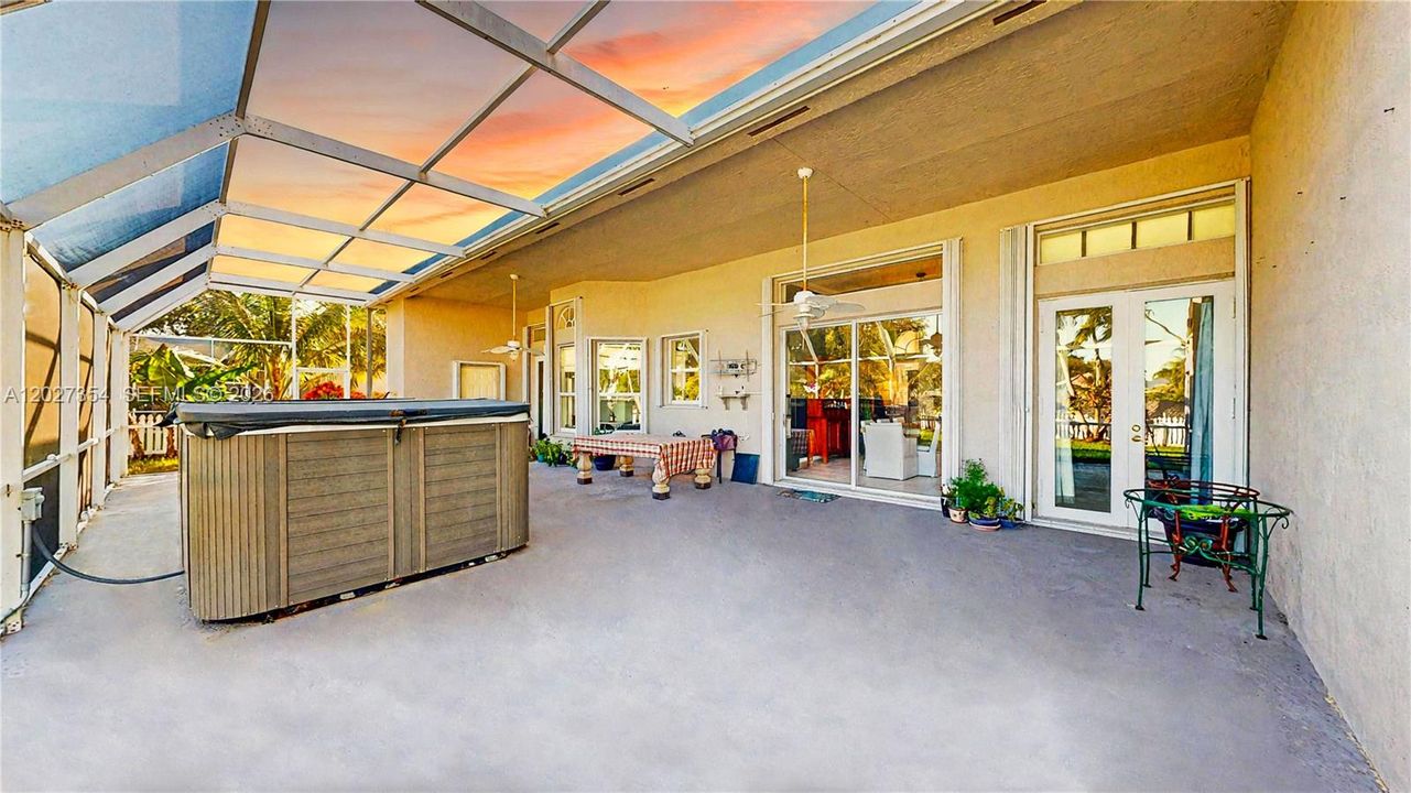 En Venta: $585,000 (5 camas, 2 baños, 2460 Pies cuadrados)