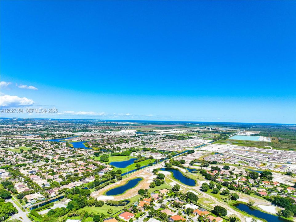 En Venta: $585,000 (5 camas, 2 baños, 2460 Pies cuadrados)