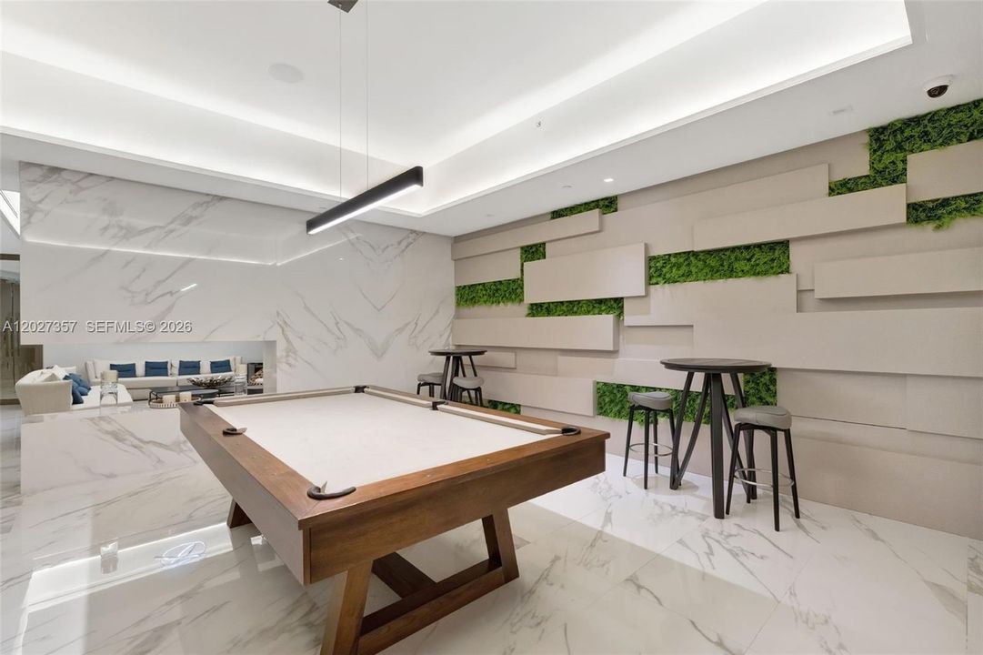 Vendido Recientemente: $460,000 (2 camas, 2 baños, 1300 Pies cuadrados)
