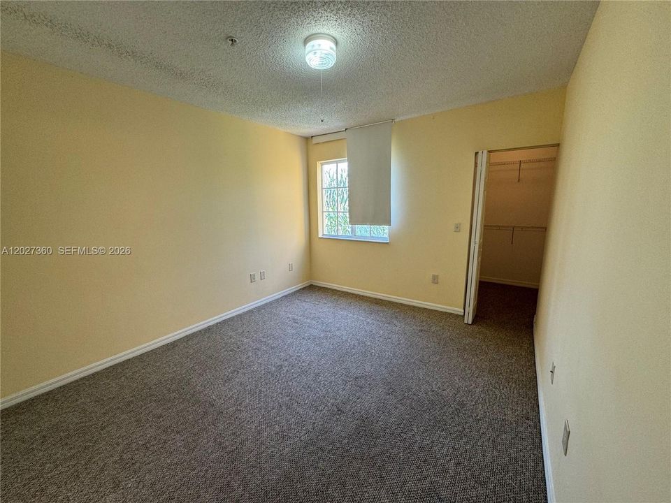 En Venta: $282,000 (2 camas, 2 baños, 916 Pies cuadrados)