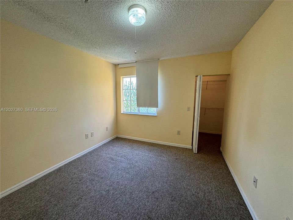 En Venta: $282,000 (2 camas, 2 baños, 916 Pies cuadrados)