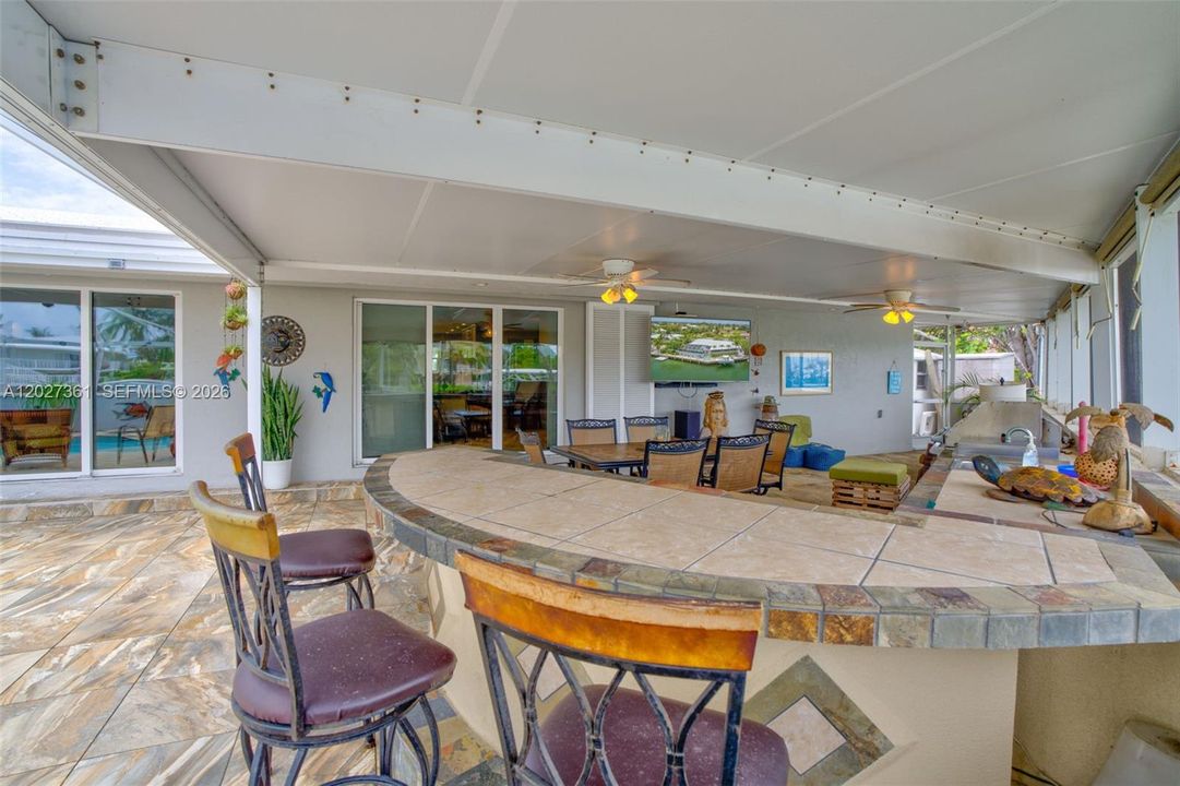 For Sale: $2,750,000 (3 beds, 3 baths, 2378 Square Feet)