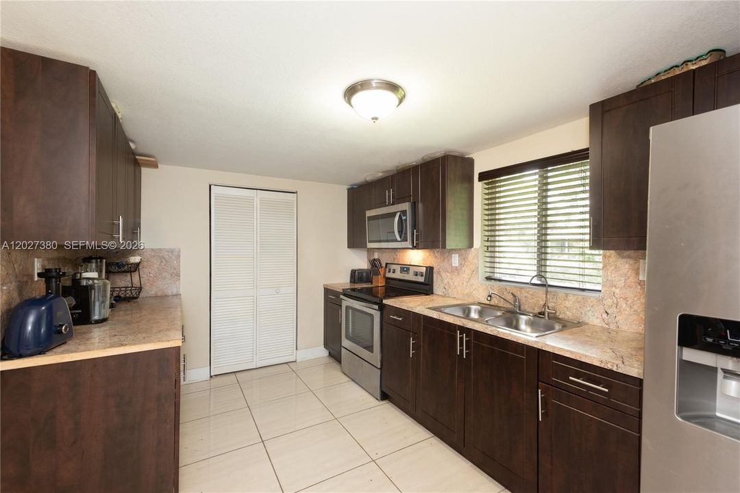 En Venta: $509,000 (3 camas, 2 baños, 1125 Pies cuadrados)