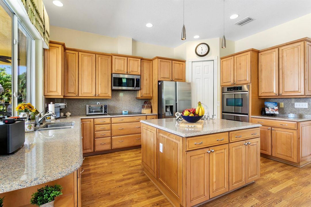 KITCHEN 2