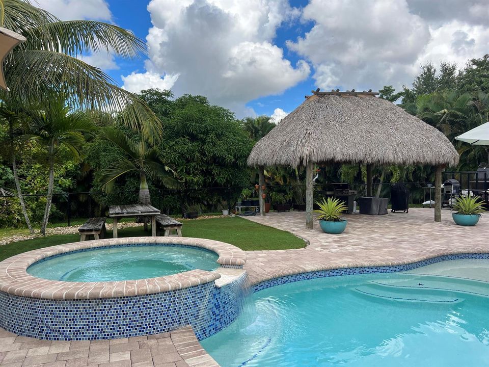 SPA AND TIKI AREA